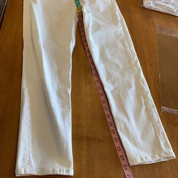 MOTHER The Dropout Jeans in Whipping Cream - Picture 16 of 16